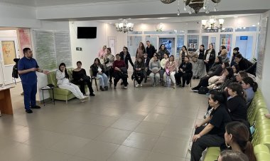 Павлодарда болашақ аналарға гаджеттердің қауіптері туралы ескертілді