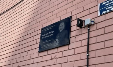 В Павлодаре установили памятник погибшему тренеру