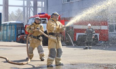 Павлодарские заводчане попробовали себя в роли пожарных