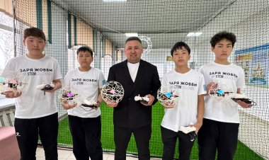 В школе Павлодарской области устроили дрон-футбол