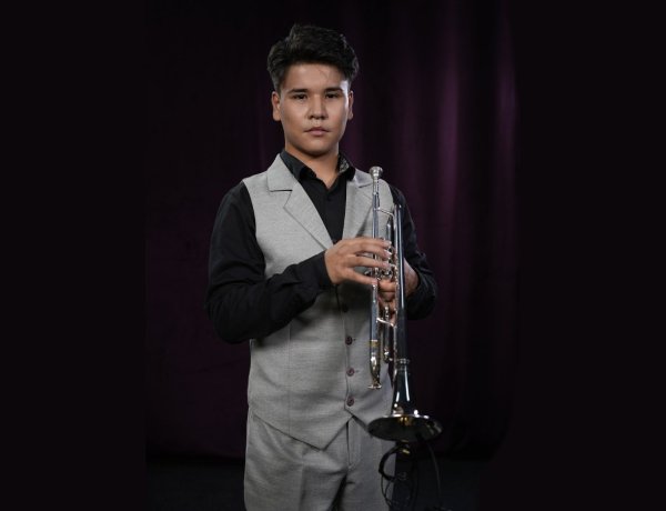 Павлодарский музыкант за месяц покорил Москву