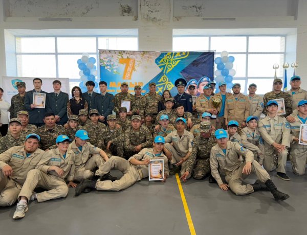 Школьники Аксу попробовали себя в роли военных