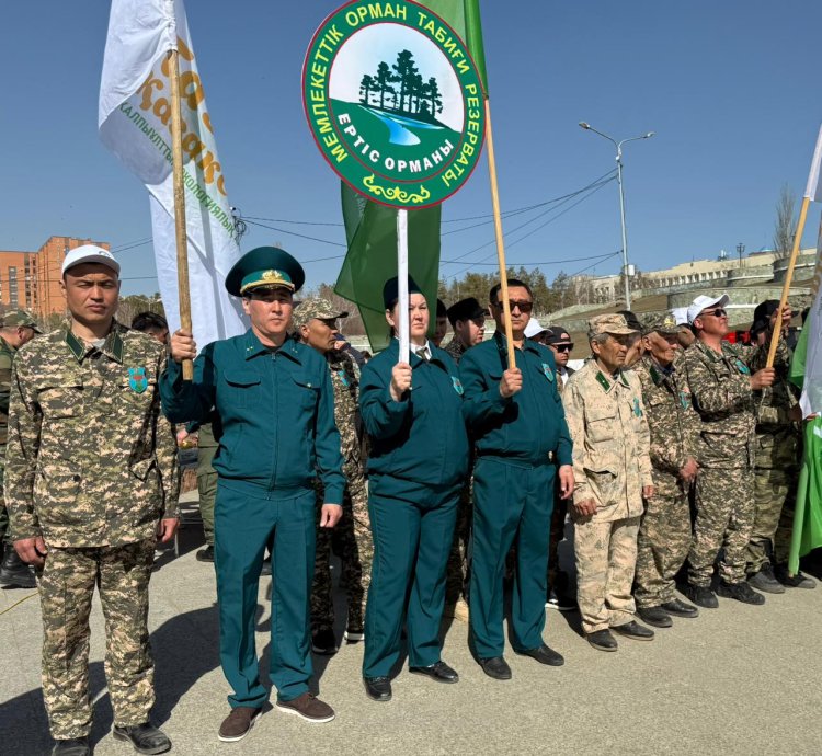 Павлодарда «Парктер шеруі» акциясы аясында экологиялық бастама күшейтілді