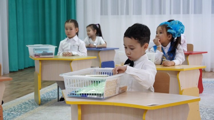 Павлодарлық бүлдіршіндер экоматериалдардан гүл шоқтарын әзірледі