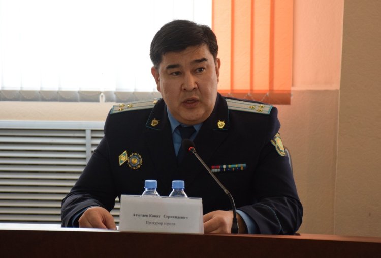 Прокуроры Экибастуза запустили радиорубрику для горняков