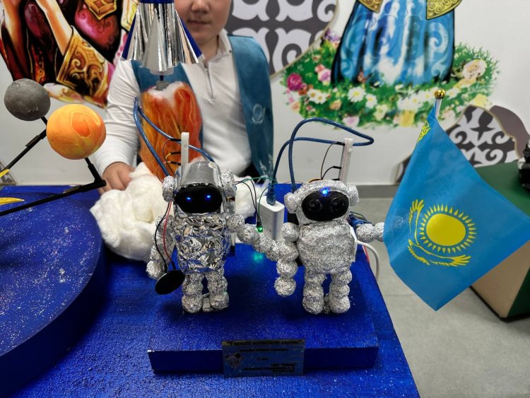Космос с разных сторон представили на выставке «TechFest» павлодарские школьники