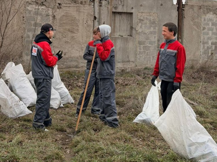 Ақсу колледжінің студенттері қала тазалығына үлес қосты