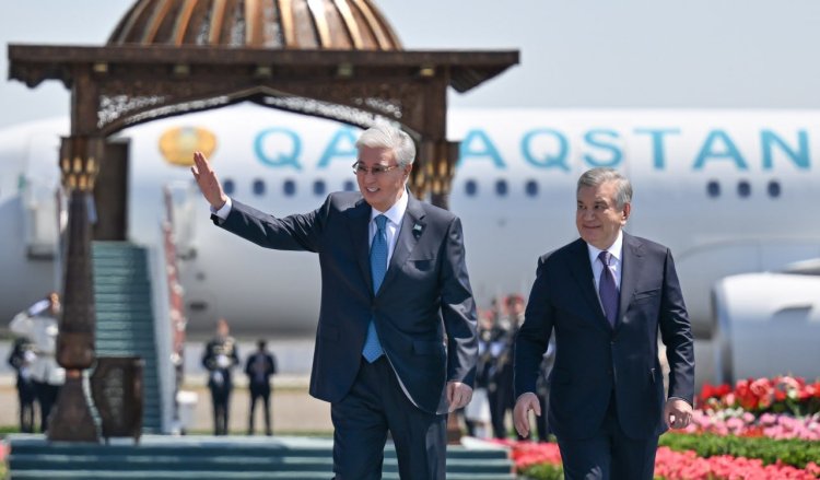 Глава государства Касым-Жомарт Токаев прибыл с рабочим визитом в Узбекистан