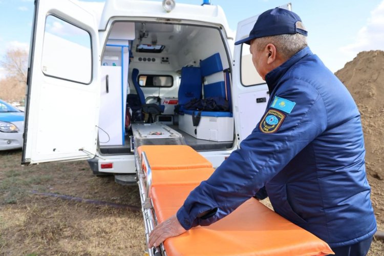 Стало известно состояние пострадавших при обвале грунта павлодарцев