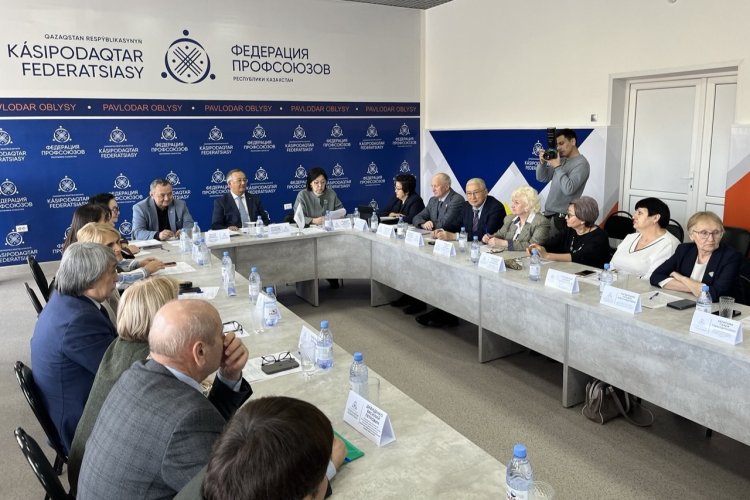 В Павлодаре подняли проблему будущего диктата алгоритмов ИИ