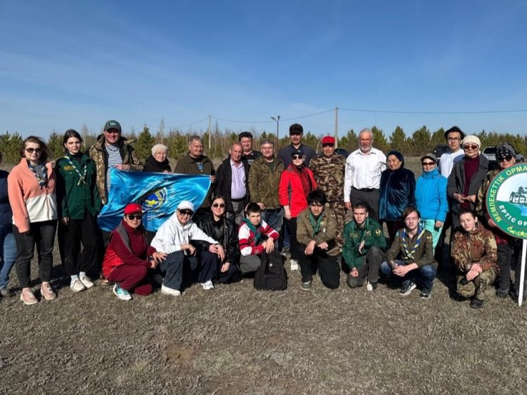 Павлодарлықтар сұрапыл апат құрбандарын еске алып, көшет отырғызды