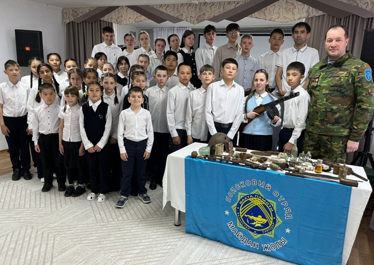 Павлодарлық іздеушілер балаларға соғыстың шынайы тарихын жеткізді