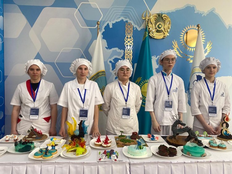 Павлодарские студенты соревновались в кондитерском мастерстве