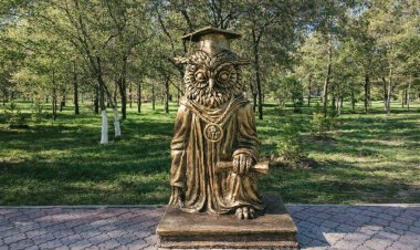 Новая арт-деталь города: в Павлодаре появилась «учёная» сова