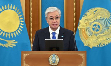 Президент мемлекеттік марапат пен әскери шен тапсыру рәсіміне қатысты