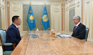 Глава государства принял акима Павлодарской области Асаина Байханова