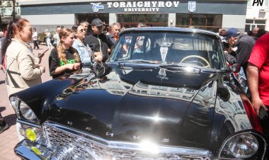 Как павлодарские энтузиасты восстановили редкие советские автомобили