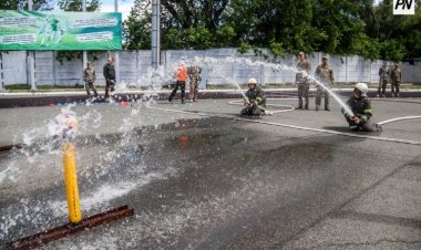 Павлодарда оқушылар құтқарушы болып бақ сынады