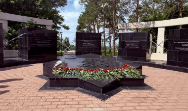 Павлодарцы почтили память жертв политических репрессий и голода