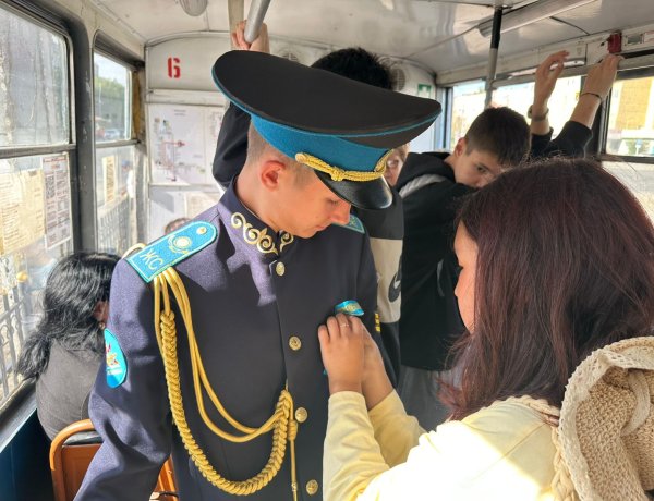 На улицы Павлодара вновь выехала история на колесах