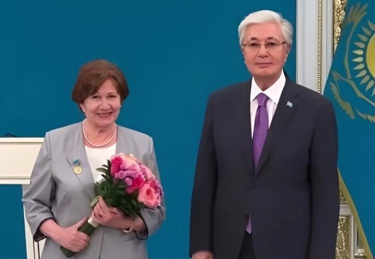 Президент павлодарлық актрисаға «Қазақстанның халық әртісі» атағын берді