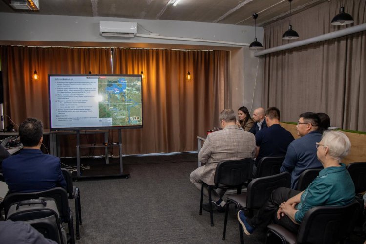 В Павлодаре представили международный экоотчет по проекту ЕГМК