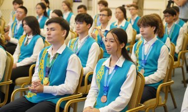 Павлодар облысының дарынды оқушыларына құрмет көрсетілді