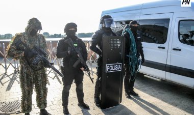 Павлодарлық СОБР қызметкері полиция туралы ән мен бейнебаян ұсынды