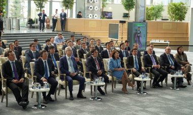 В Казахстане прошел стратегический семинар по ИИ