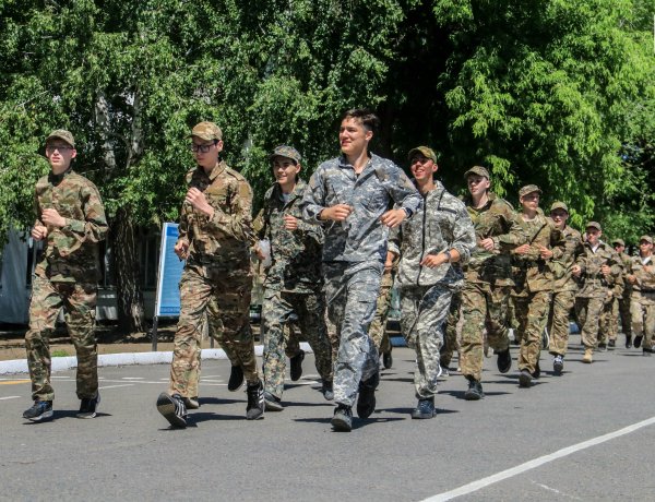 Павлодарские студенты на несколько дней станут солдатами