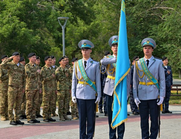 В Павлодаре почтили память полицейских, погибших при исполнении служебного долга