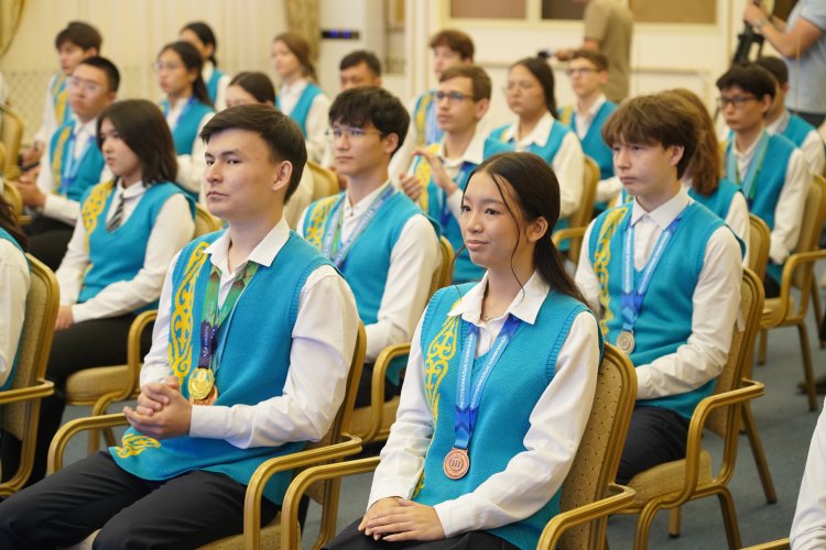 Павлодар облысының дарынды оқушыларына құрмет көрсетілді