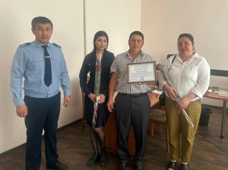Екібастұз полициясы жас тергеушінің әкесіне алғыс айтты