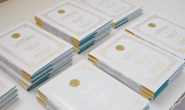 В Павлодарском районе торжественно вручили специальные издания новой Конституции