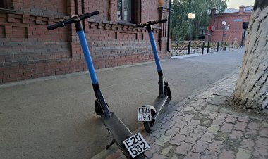 Павлодарские самокатчики обязаны иметь водительское удостоверение и защитный шлем
