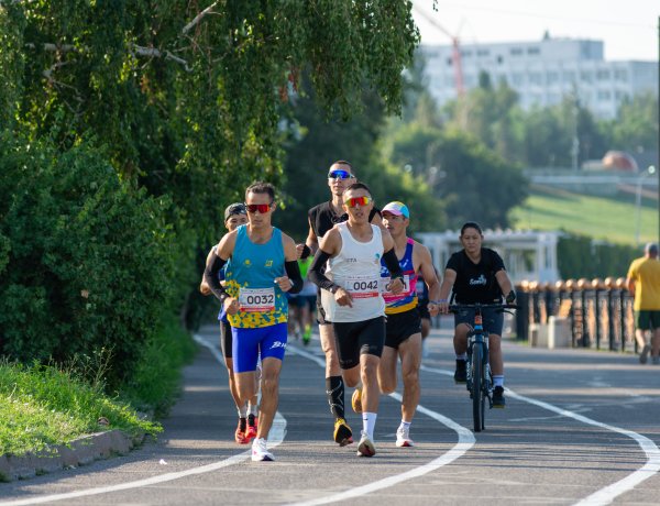 Более 800 бегунов вышли на старт ERTIS PAVLODAR HALF MARATHON