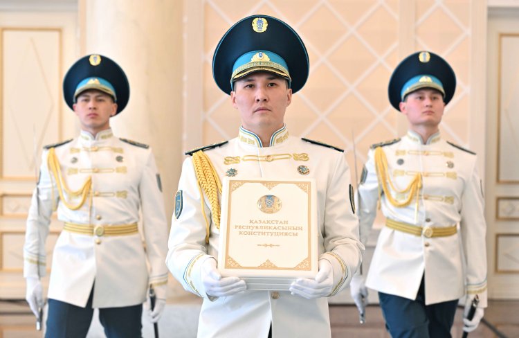 Конституция адам құқықтарын қорғаудың жаңа кепілдіктерін бекітті
