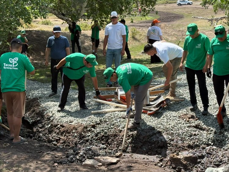 Баянауылда «Таза Қазақстан» аясында бұлақтар тазартылды