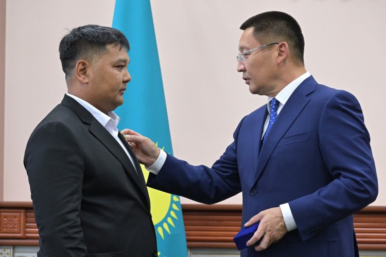 Ақсуда қала күні мен Металлургтер күніне орай үздіктер марапатталды
