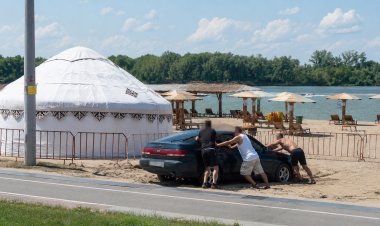 Жағалауға машинасымен кіріп кеткен павлодарлық жауапқа тартылды