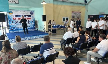Юные хоккеисты «Иртыша» получили первые «паспорта профи»