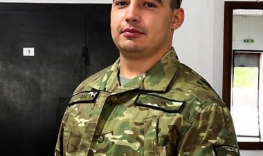 Утро дня рождения военнослужащий начал с голосования в Павлодаре