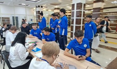 Футболисты «Иртыша» провели мастер-класс для избирателей в Павлодаре
