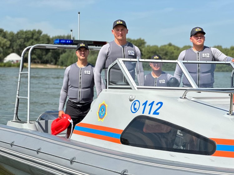 В Павлодаре запустили современный спасательный катер