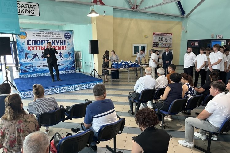 Юные хоккеисты «Иртыша» получили первые «паспорта профи»