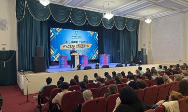 Павлодарских артистов проверили на знание закона