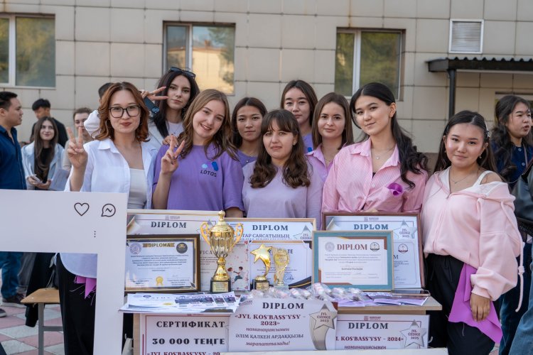 «Student Street»: в Павлодаре прошла ярмарка студенческих организаций