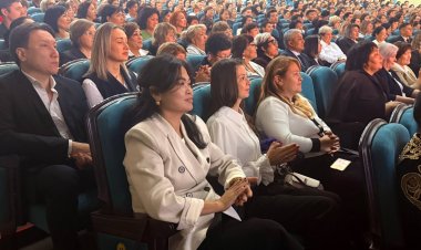 Учителей Павлодара отметили за труд, мастерство и любовь к детям