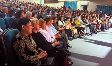 Павлодарда ұстаздарға еңбегі мен кәсіби шеберлігі үшін құрмет көрсетілді