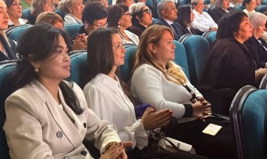Учителей Павлодара отметили за труд, мастерство и любовь к детям